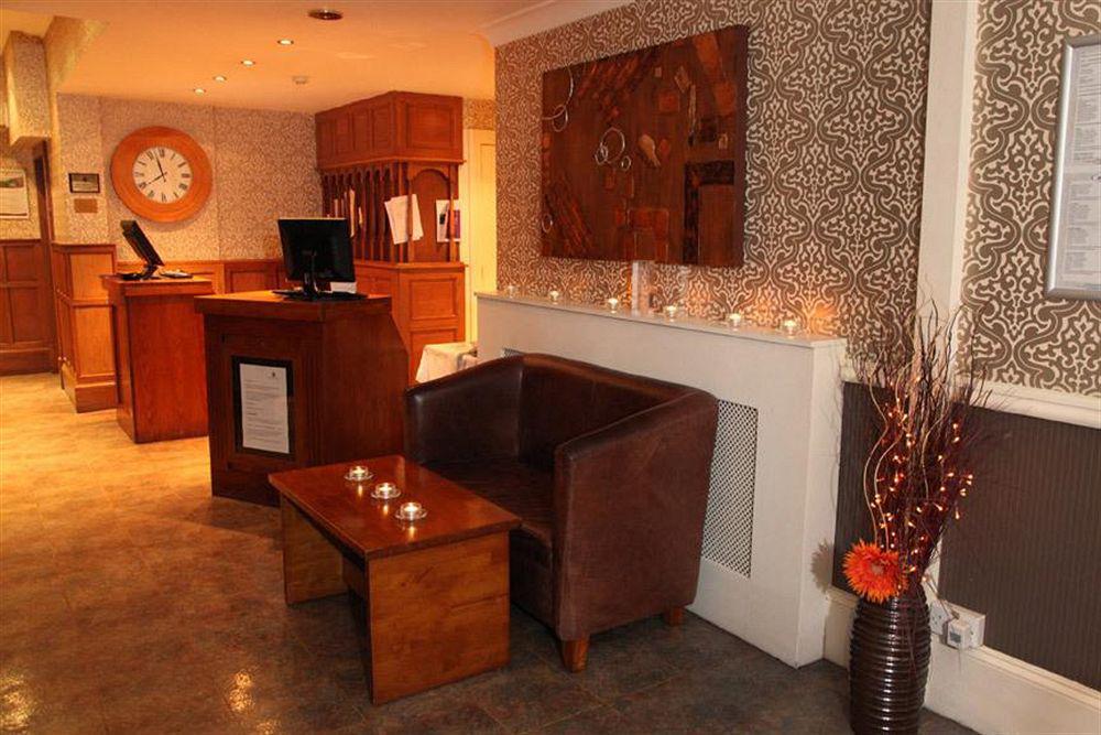 Oaklands Hotel Thorpe St Andrew Interior photo